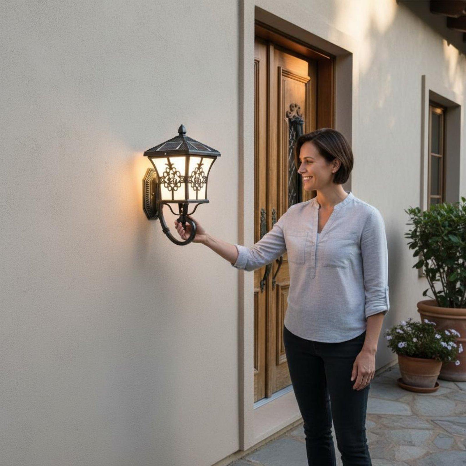 Smart Garden Lanterns - Умный солнечный настенный светильник-фонарь для наружного